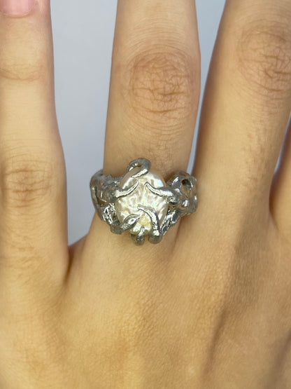 Mother of pearl ring