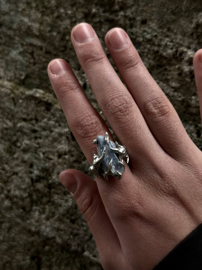 Rocky Waves Ring