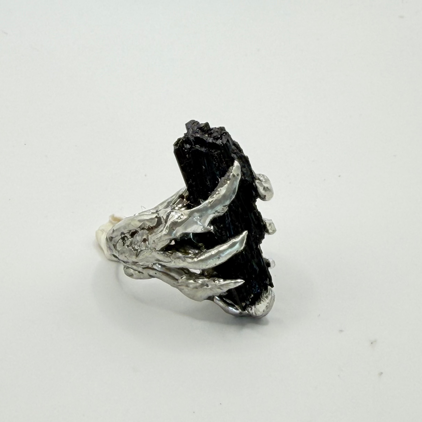 Black Current Ring
